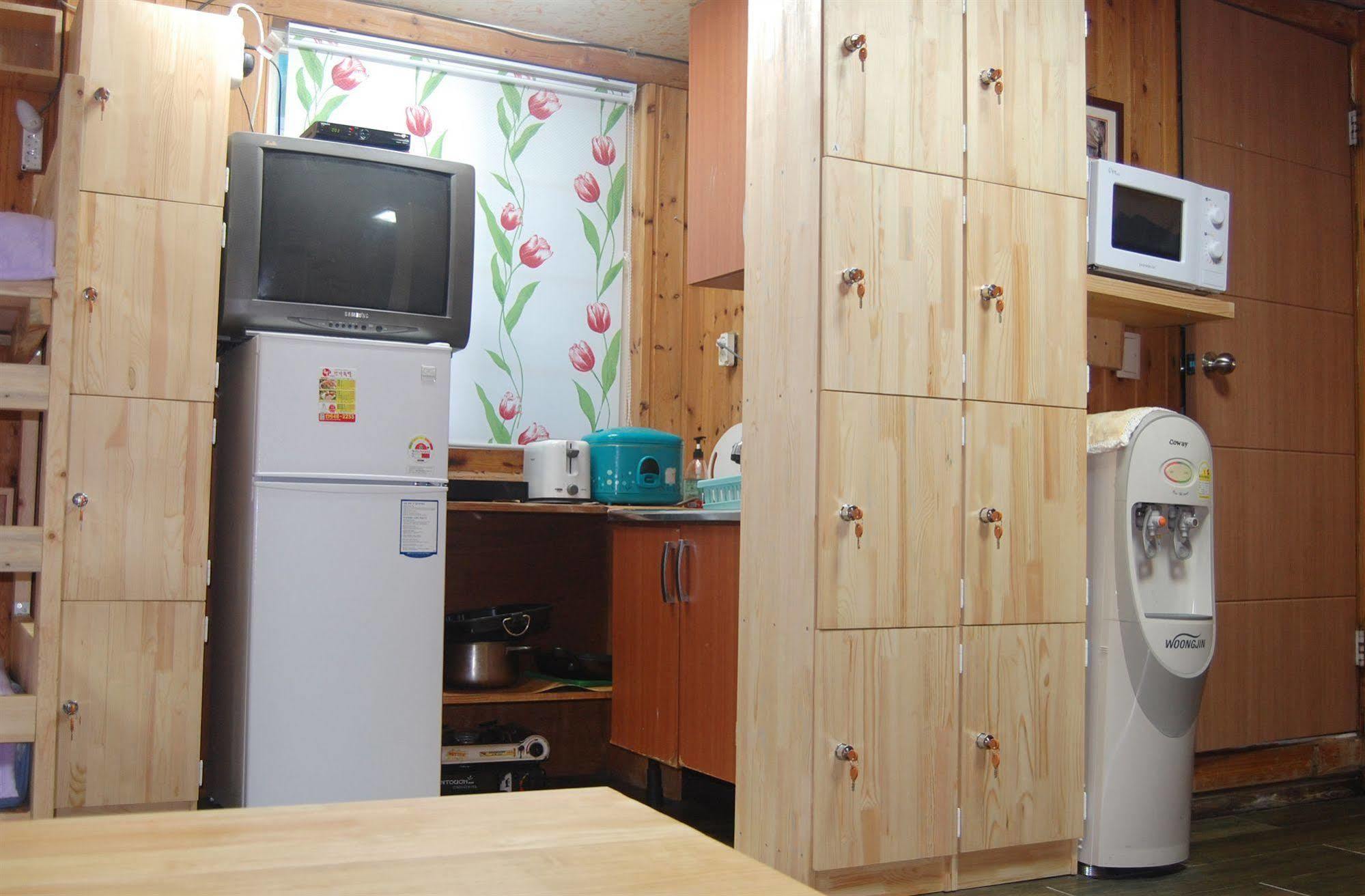Guesthouse In Gangneung Myunggane Экстерьер фото