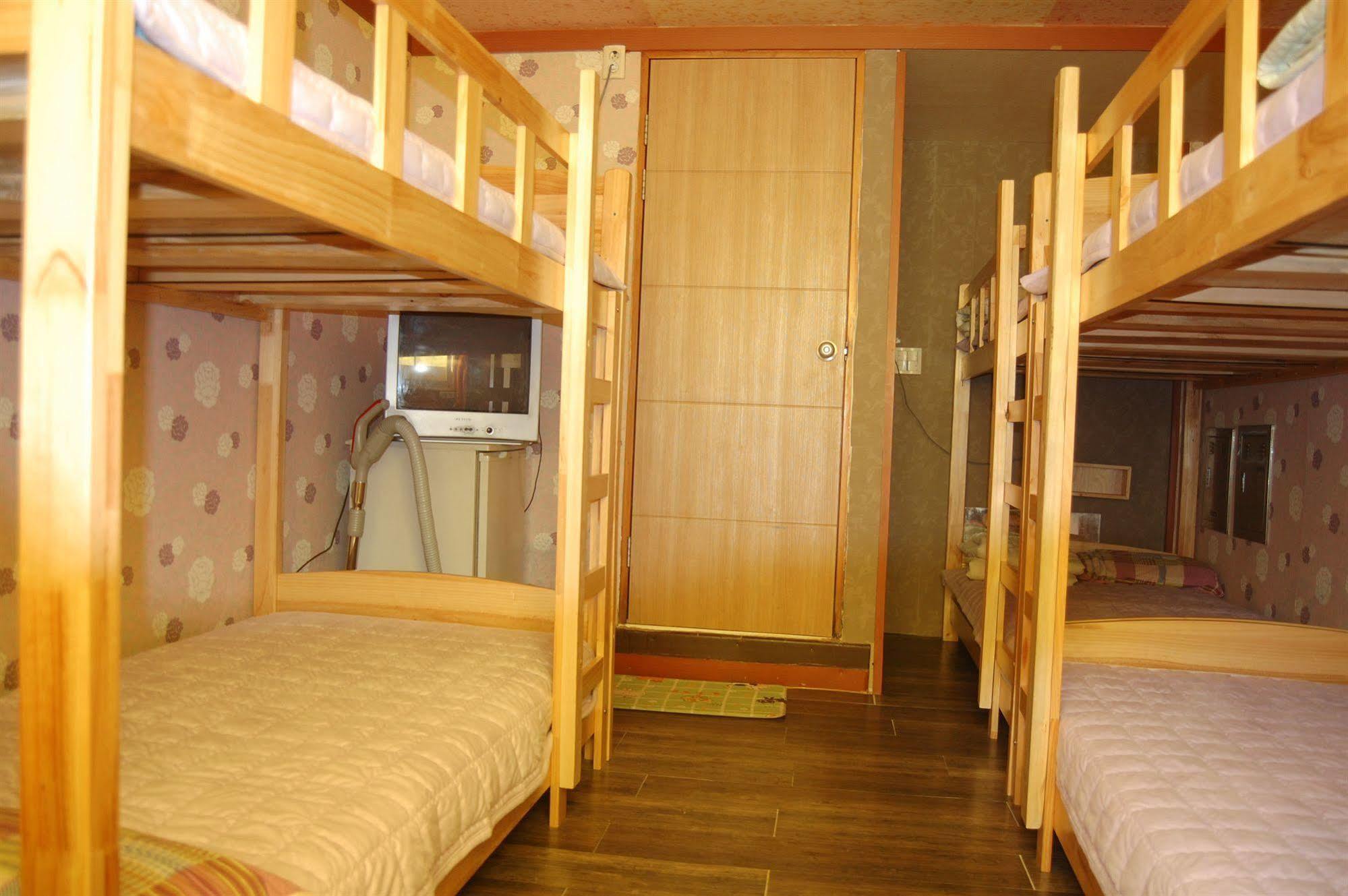 Guesthouse In Gangneung Myunggane Экстерьер фото